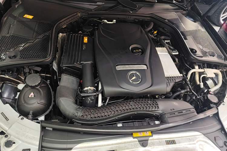Used Mercedes-Benz C-Class 2016 C 200 L Sport Edition Engine Bay