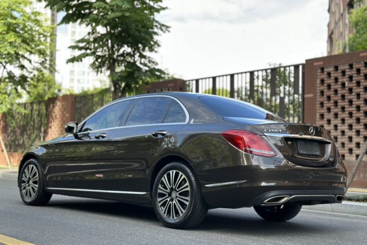 Used Mercedes-Benz C-Class 2016 C 200 L Exterior 4