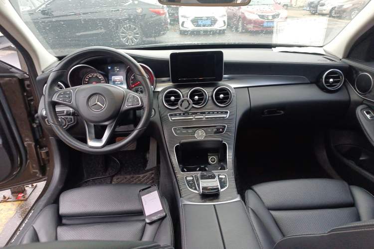 Used Mercedes-Benz C-Class 2016 C 200 L Sport Edition Interior 2