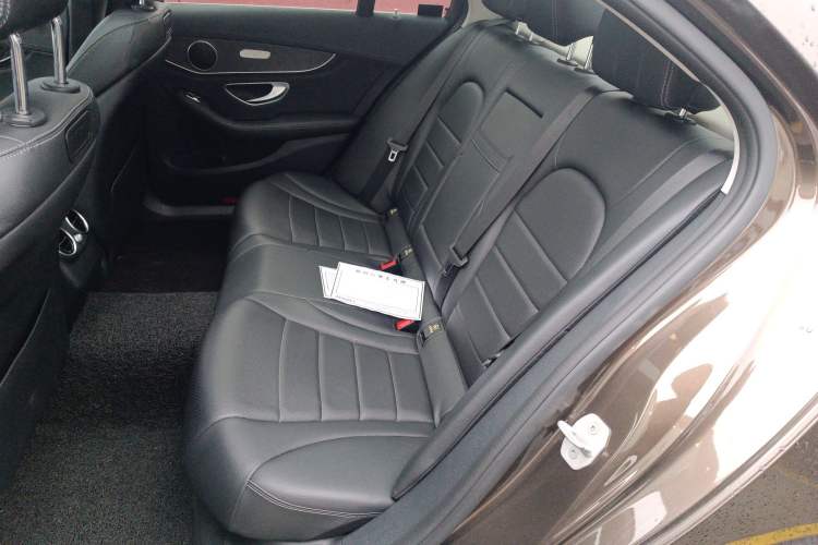 Used Mercedes-Benz C-Class 2016 C 200 L Sport Edition Interior 4