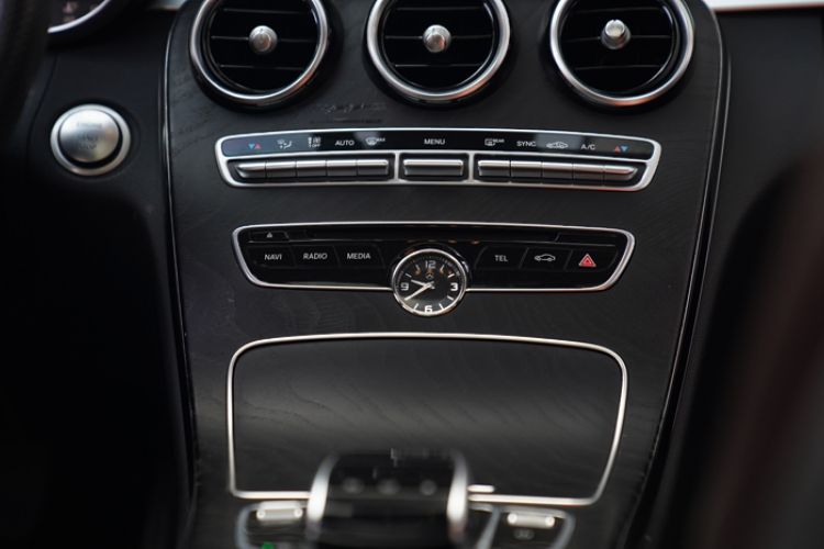 Used Mercedes-Benz C-Class 2016 C 200 L Sport Edition Interior 5