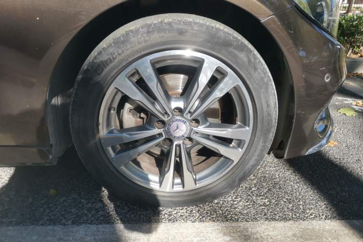 Used Mercedes-Benz C-Class 2016 C 200 L Sport Edition Right Front Wheel Hub