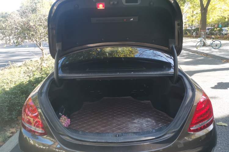 Used Mercedes-Benz C-Class 2016 C 200 L Sport Edition Trunk