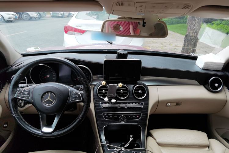 Used Mercedes-Benz C-Class 2016 C 180 L Sport Edition Center Console