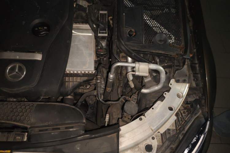 Used Mercedes-Benz C-Class 2016 C 200 L Sport Edition Engine Bay Left