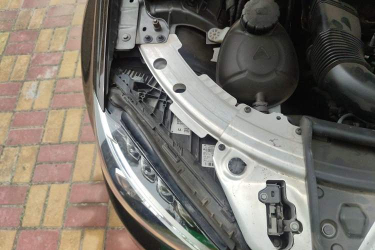 Used Mercedes-Benz C-Class 2016 C 180 L Sport Edition Engine Bay Right