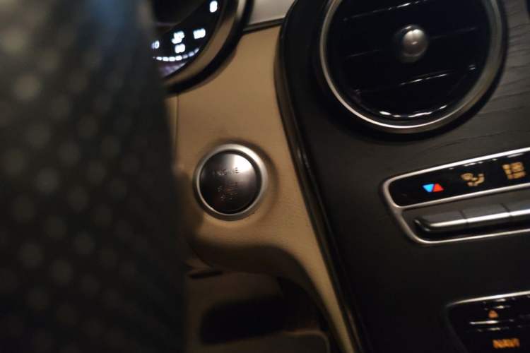 Used Mercedes-Benz C-Class 2016 C 200 L Sport Edition Vehicle Key