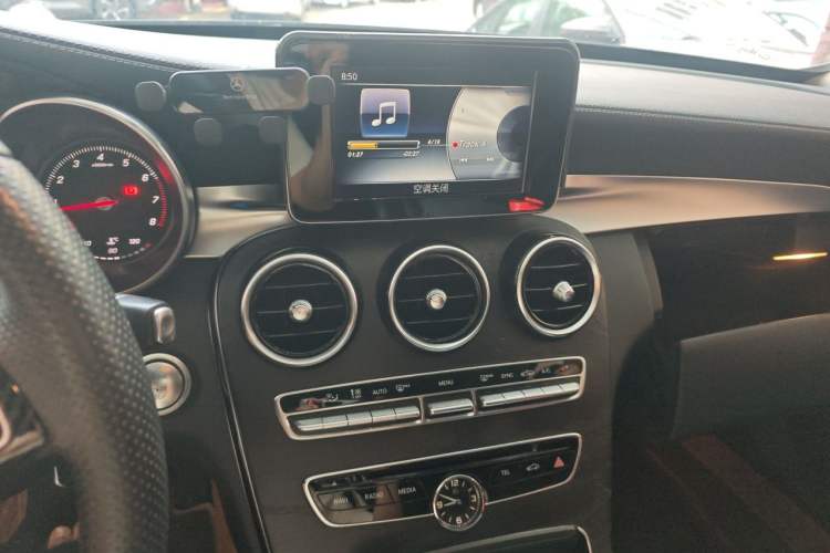 Used Mercedes-Benz C-Class 2016 C 200 L Sport Edition Audio And AC Panel