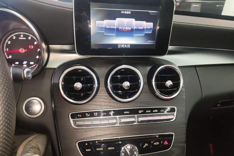 Used Mercedes-Benz C-Class 2016 C 180 L Sport Edition Audio And AC Panel