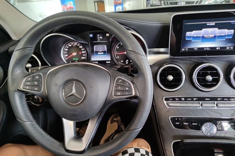Used Mercedes-Benz C-Class 2016 C 180 L Sport Edition Center Console