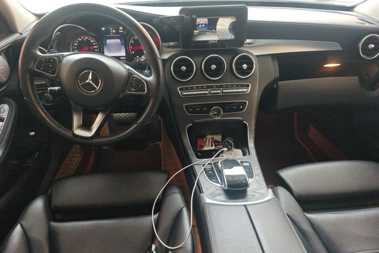 Used Mercedes-Benz C-Class 2016 C 200 L Sport Edition Center Console
