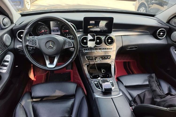 Used Mercedes-Benz C-Class 2016 C 180 L Sport Edition Center Console