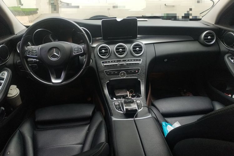 Used Mercedes-Benz C-Class 2016 C 180 Estate Center Console