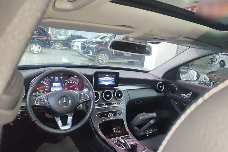 Used Mercedes-Benz C-Class 2016 C 180 L Sport Edition Center Console