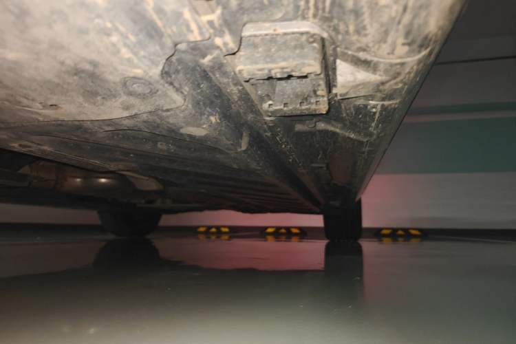 Used Mercedes-Benz C-Class 2016 C 200 Sport Edition Chassis Front Left