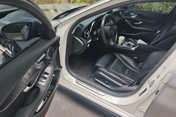 Used Mercedes-Benz C-Class 2016 C 200 L Sport Edition Driver Seat