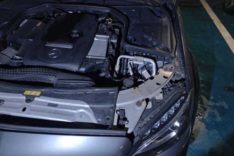 Used Mercedes-Benz C-Class 2016 C 200 L Sport Edition Engine Bay Left