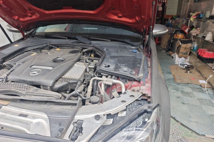 Used Mercedes-Benz C-Class 2016 C 200 L Sport Edition Engine Bay Left