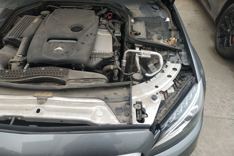 Used Mercedes-Benz C-Class 2016 C 180 Estate Engine Bay Left