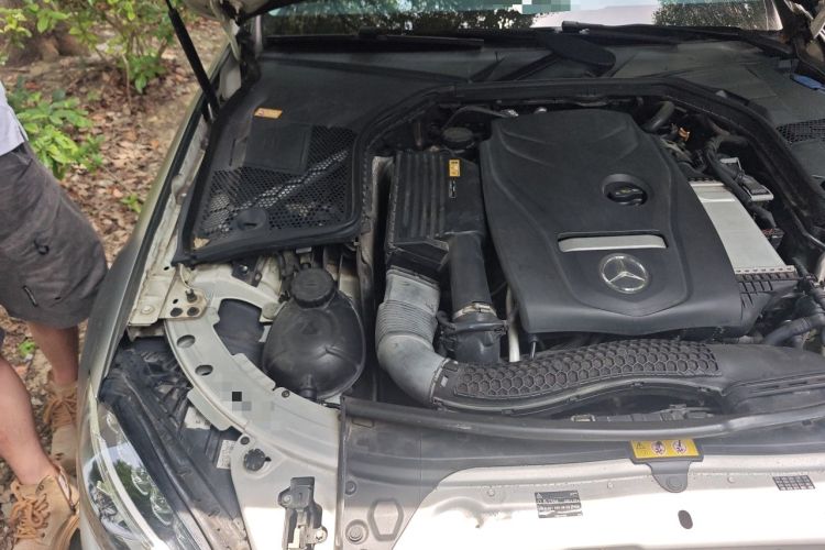 Used Mercedes-Benz C-Class 2016 C 200 L Sport Edition Engine Bay Right