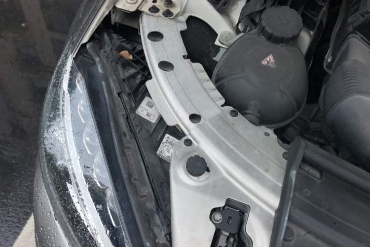 Used Mercedes-Benz C-Class 2016 C 200 Coupe Engine Bay Right