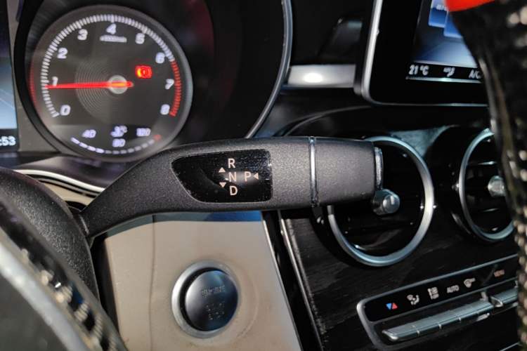 Used Mercedes-Benz C-Class 2016 C 200 L Sport Edition Gear Lever