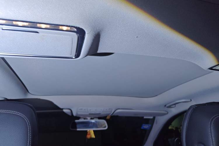 Used Mercedes-Benz C-Class 2016 C 200 L Sport Edition Headliner