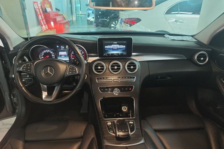 Used Mercedes-Benz C-Class 2016 C 180 Estate Interior 2