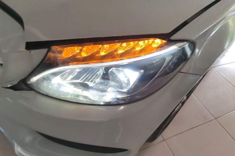 Used Mercedes-Benz C-Class 2016 C 180 L Sport Edition Left Front Headlight