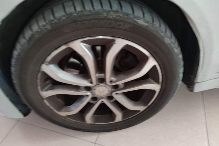 Used Mercedes-Benz C-Class 2016 C 180 L Sport Edition Left Front Wheel Hub