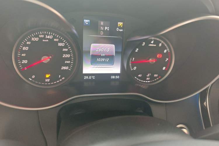 Used Mercedes-Benz C-Class 2016 C 200 L Sport Edition Odometer Close Up