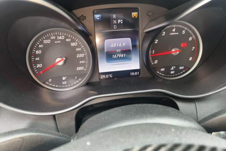 Used Mercedes-Benz C-Class 2016 C 200 L Sport Edition Odometer Close Up