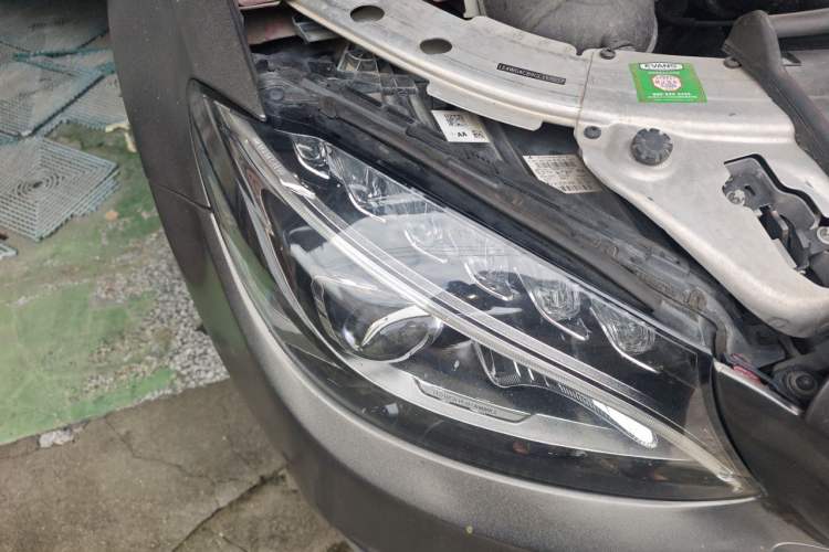Used Mercedes-Benz C-Class 2016 C 200 L Sport Edition Right Front Headlight