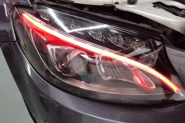 Used Mercedes-Benz C-Class 2016 C 200 L Sport Edition Right Front Headlight