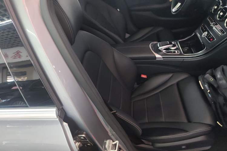 Used Mercedes-Benz C-Class 2016 C 180 L Sport Edition Right Front Seat