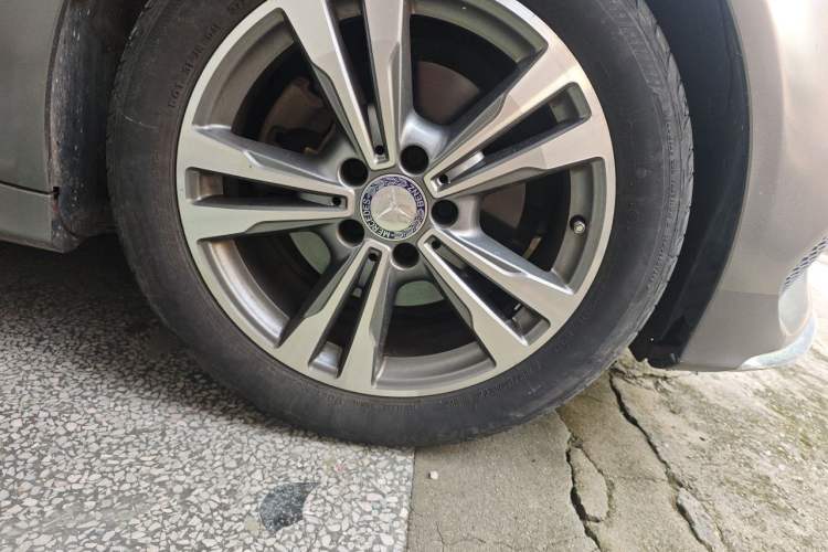 Used Mercedes-Benz C-Class 2016 C 200 L Sport Edition Right Front Wheel Hub