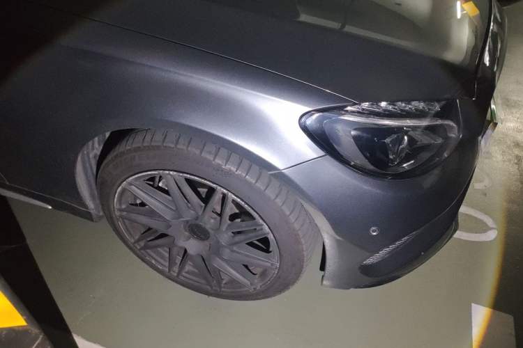Used Mercedes-Benz C-Class 2016 C 200 L Sport Edition Right Front Wheel Hub