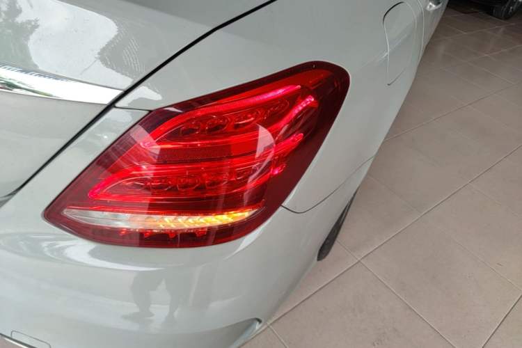 Used Mercedes-Benz C-Class 2016 C 180 L Sport Edition Right Rear Taillight