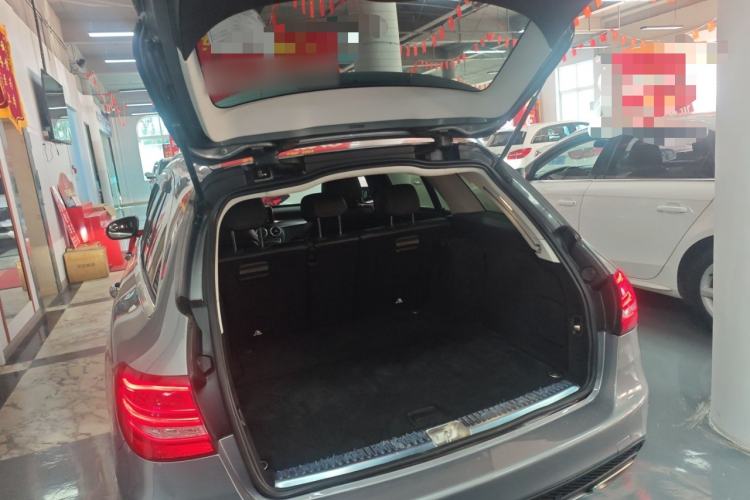 Used Mercedes-Benz C-Class 2016 C 180 Estate Trunk