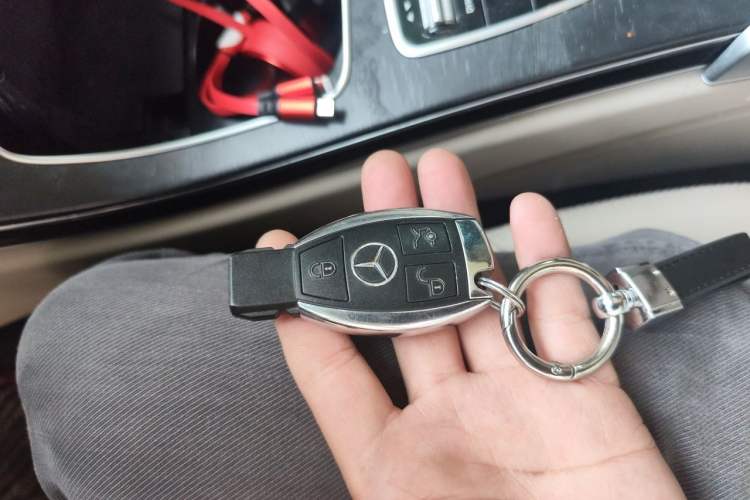 Used Mercedes-Benz C-Class 2016 C 200 L Sport Edition Vehicle Key