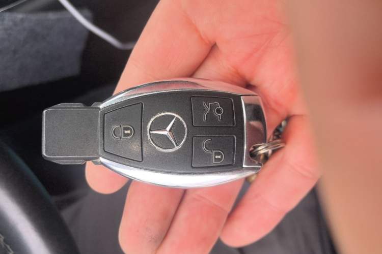 Used Mercedes-Benz C-Class 2016 C 180 L Sport Edition Vehicle Key