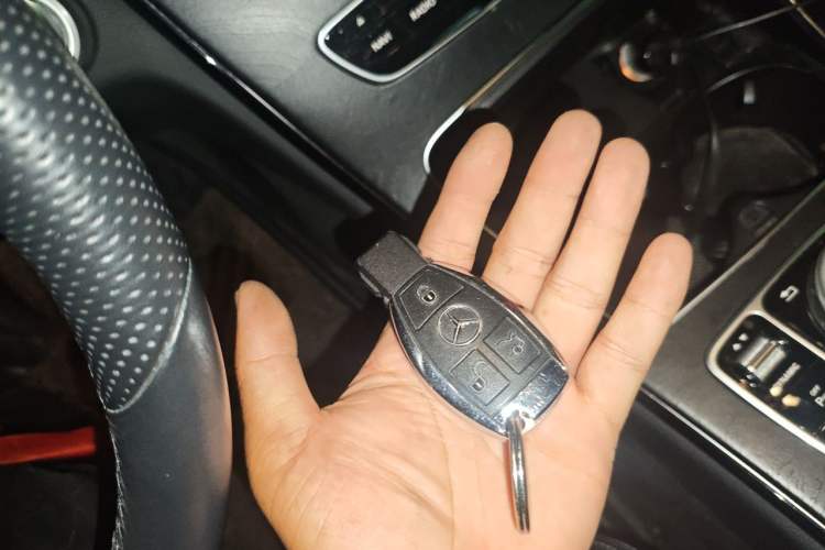 Used Mercedes-Benz C-Class 2016 C 200 L Sport Edition Vehicle Key