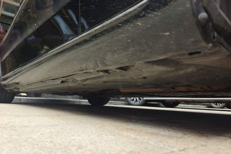 Used Mercedes-Benz C-Class 2016 C 200 L Chassis Front Right