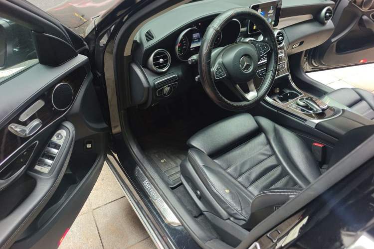 Used Mercedes-Benz C-Class 2016 C 200 L Driver Seat