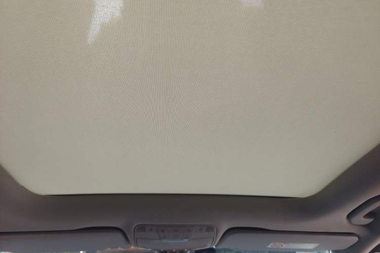 Used Mercedes-Benz C-Class 2016 C 200 L Headliner