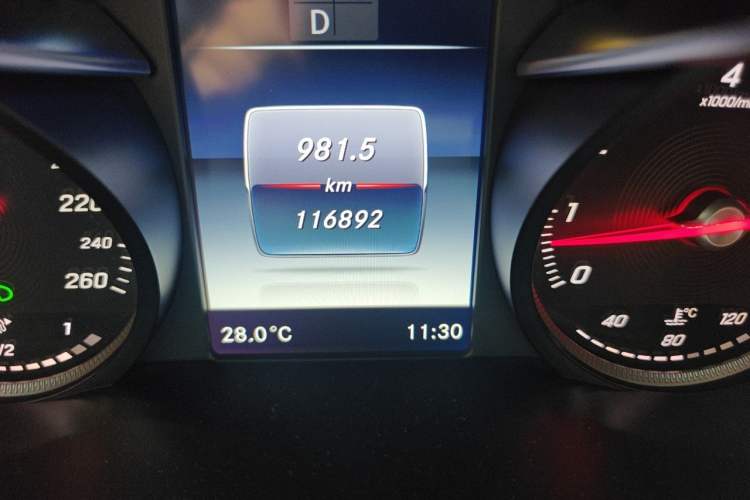 Used Mercedes-Benz C-Class 2016 C 200 L Odometer Close Up