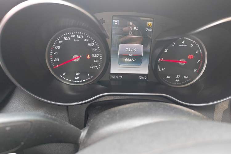 Used Mercedes-Benz C-Class 2016 C 200 L Sport Edition Odometer Close Up
