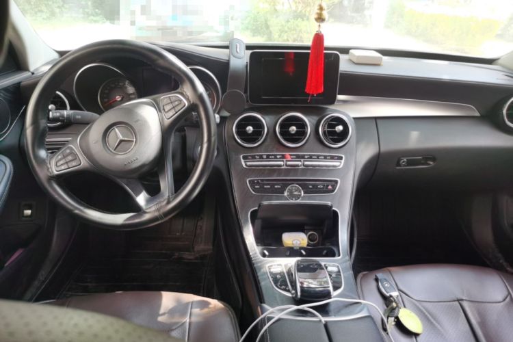 Used Mercedes-Benz C-Class 2016 C 200 L Sport Edition Center Console