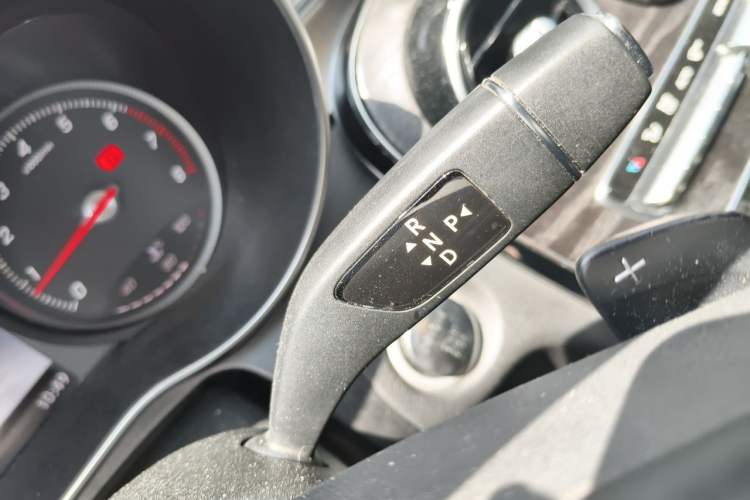 Used Mercedes-Benz C-Class 2016 C 200 L Sport Edition Gear Lever