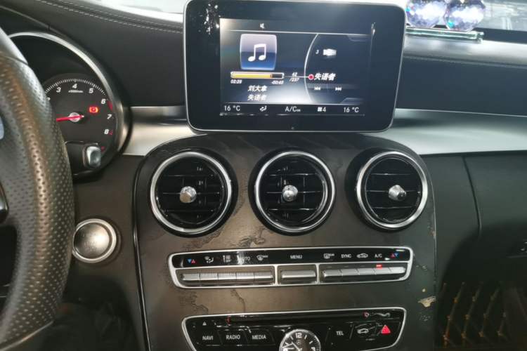 Used Mercedes-Benz C-Class 2016 C 200 L Sport Edition Audio And AC Panel